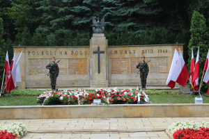 Uroczystość pod Pomnikiem Żołnierzy Armii Krajowej w Pęcicach