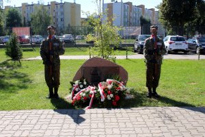 Uroczystość przy "Dębach Pamięci"