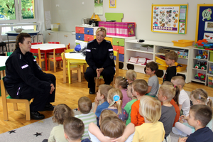 Spotkanie policjantek z przedszkolakami w Brwinowie