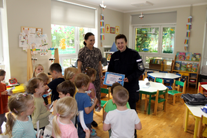 Spotkanie policjantek z przedszkolakami w Brwinowie