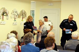 Spotkanie policjantów z seniorami w gminie Nadarzyn