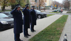 Uroczyste złożenie wieńców poległym policjantom