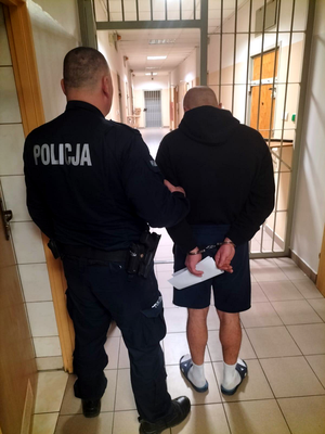 policjant z zatrzymanym nietrzeźwym kierującym w dniu 24.12.2024r.