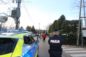 zabezpieczenie biegu przez policjantów