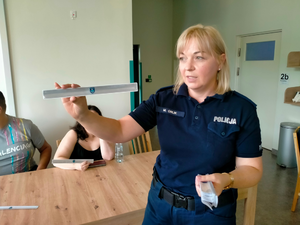 spotkanie policjantów w Powiatowym Centrum Opiekuńczo- Mieszkalnym w Brwinowie