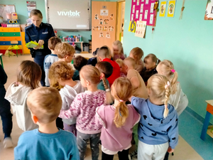 spotkanie policjantów z dziećmi