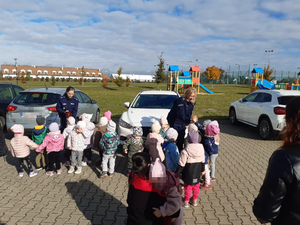 spotkanie policjantów z dziećmi
