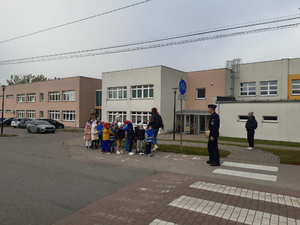 spotkanie policjantów z dziećmi