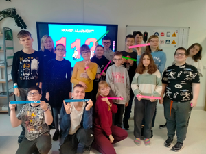 policjantka podczas spotkania z dziećmi