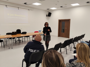 Szkolenie z zakresu komunikacji z osobami słabowidzącymi i niedowidzącymi w KPP Pruszków