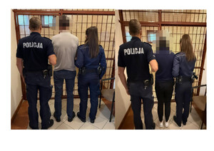 policjanci stojący tyłem z zatrzymanymi osobami